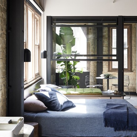 Paramount House Hotel