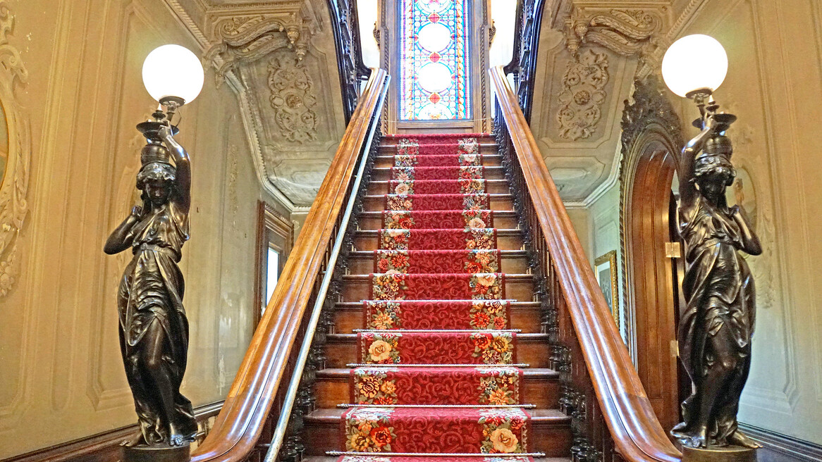 Inside the Victorian Mansion