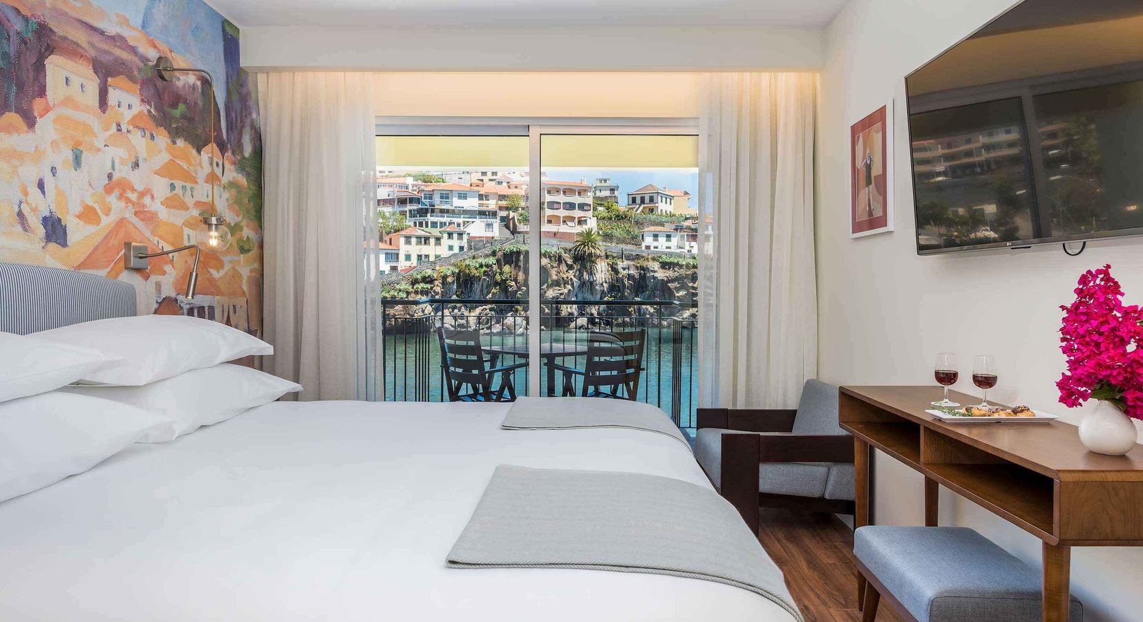 Deluxe Superior Bay View Room