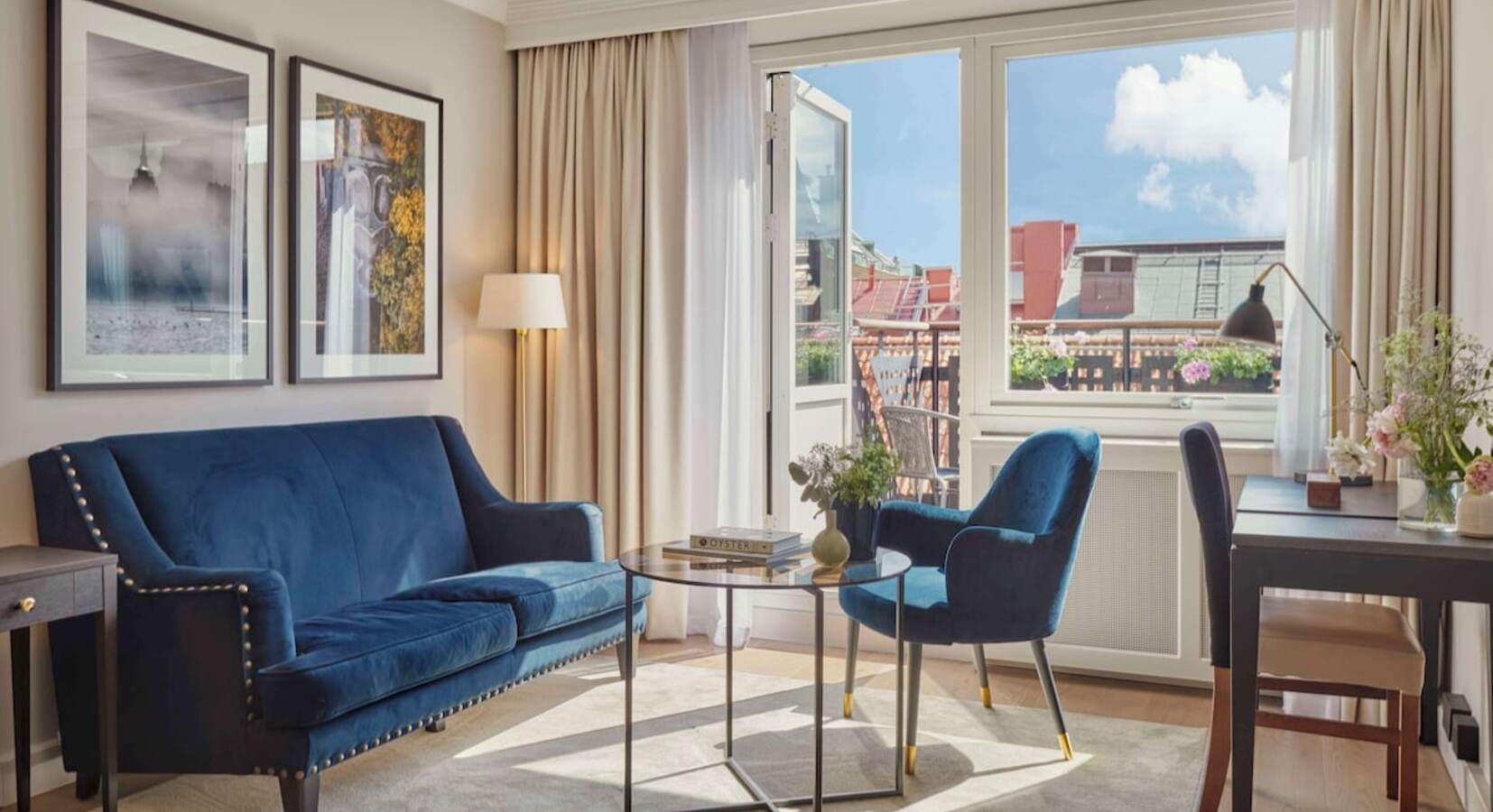 Guest Room with private balcony