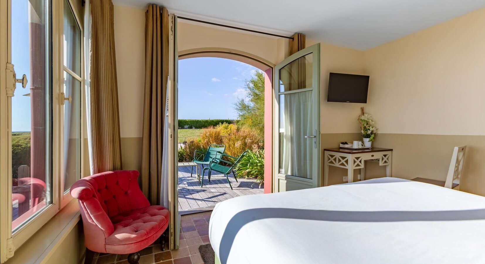 Guest Room with Private Terrace