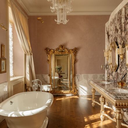 Villa Grand Junior Suite Bathroom