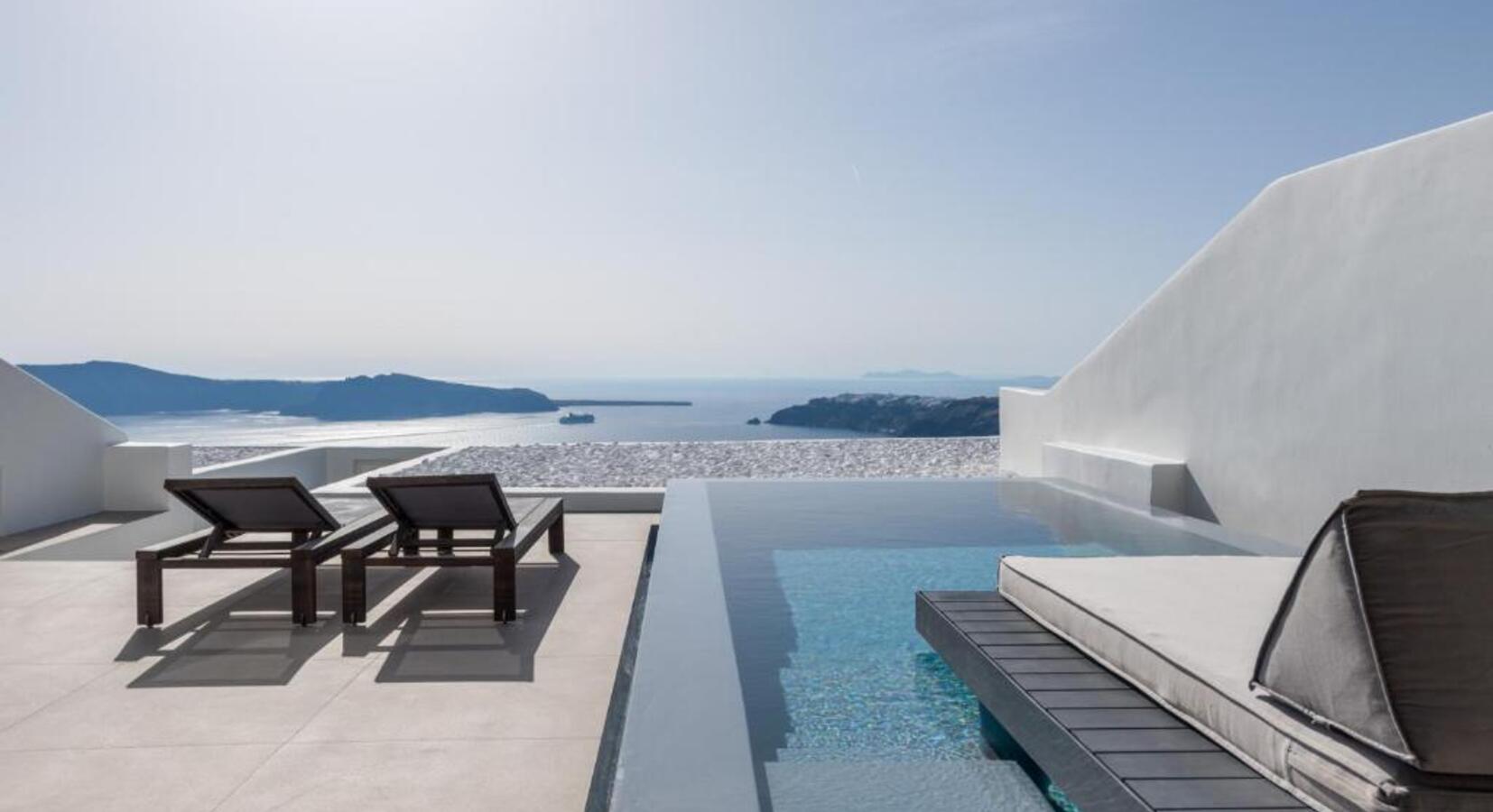 Pool Suite 
