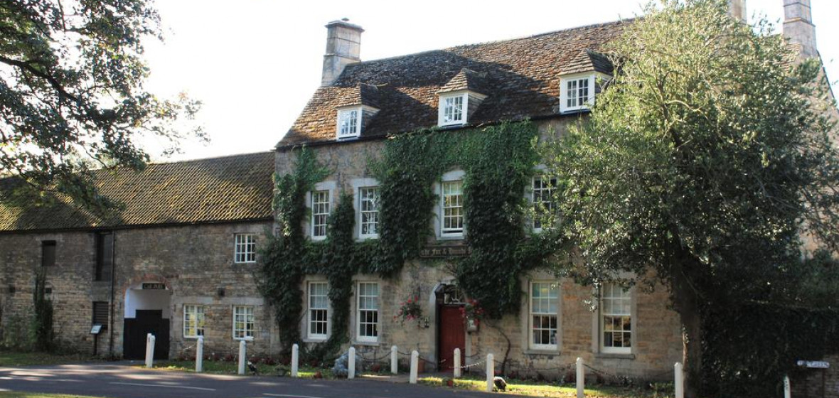 Photo of Fox and Hounds Hotel