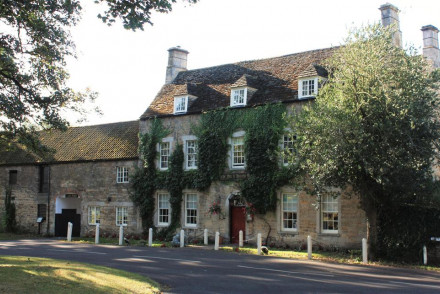 Fox and Hounds Hotel