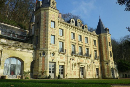 Chateau de Perreux