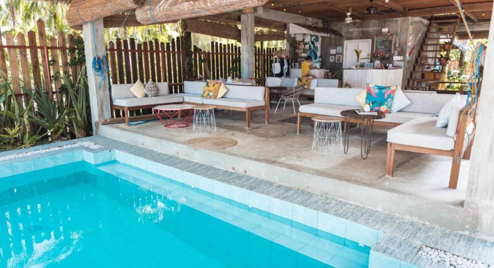 Poolside Seating