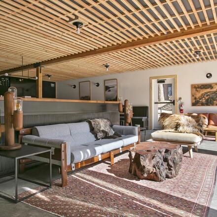 Coachman Hotel