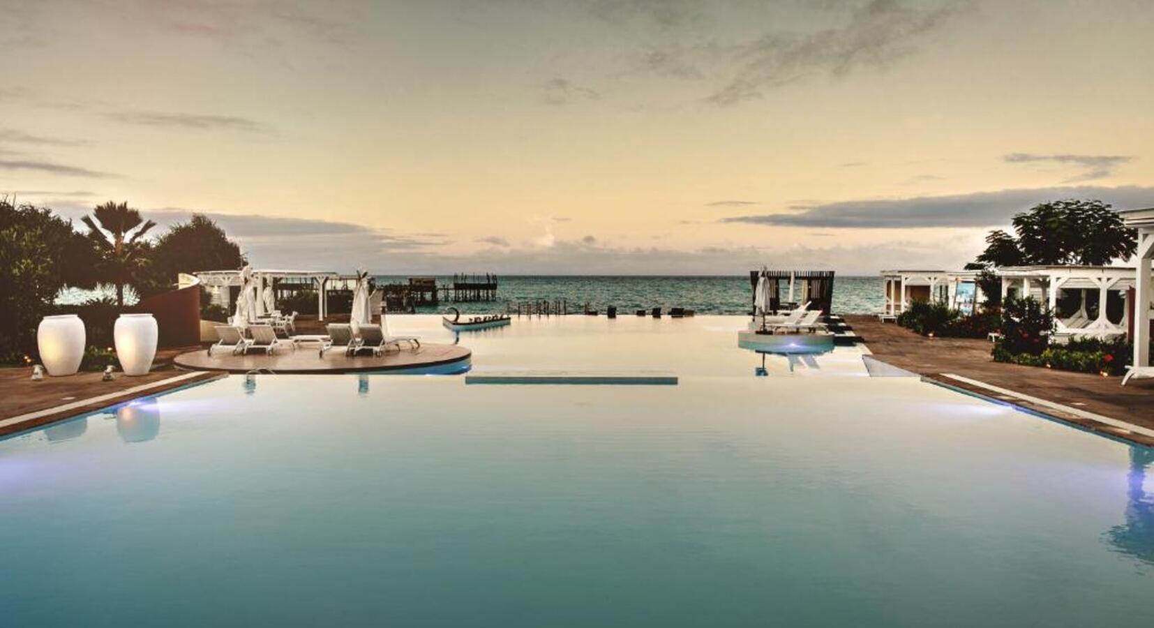 Pool area