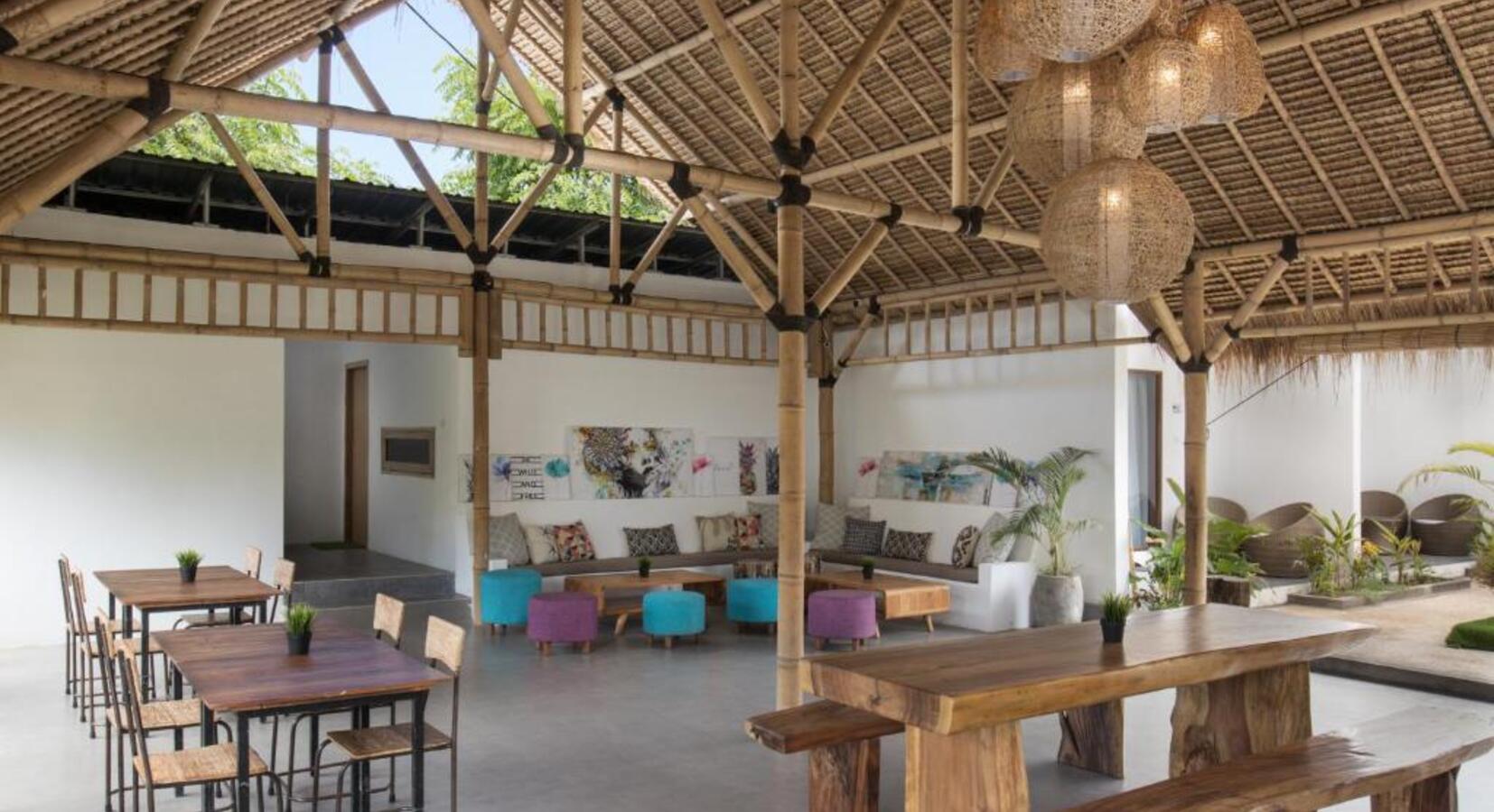 Sitting Room & Restaurant