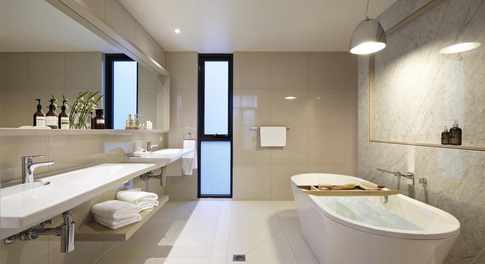 Bathroom with Tub