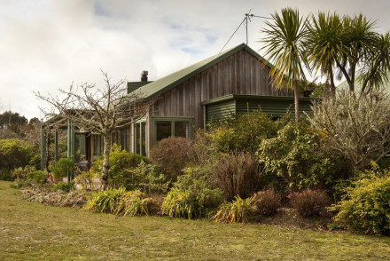 Whakaipo Lodge