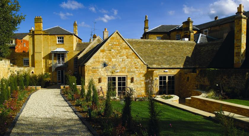 Best Places To Stay In The Cotswolds United Kingdom Hotel Guru Cotswold House Hotel