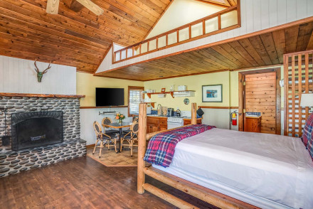 Hearthstone Inn