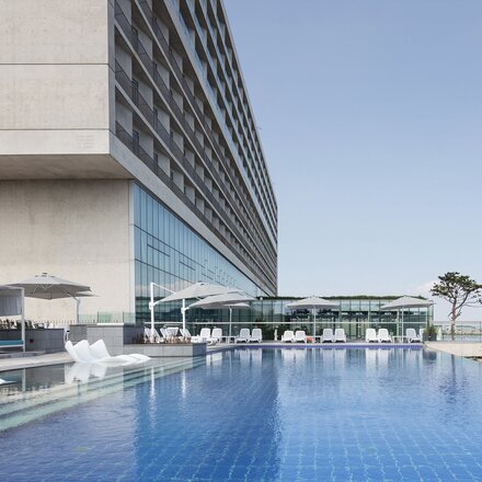 Nest Hotel