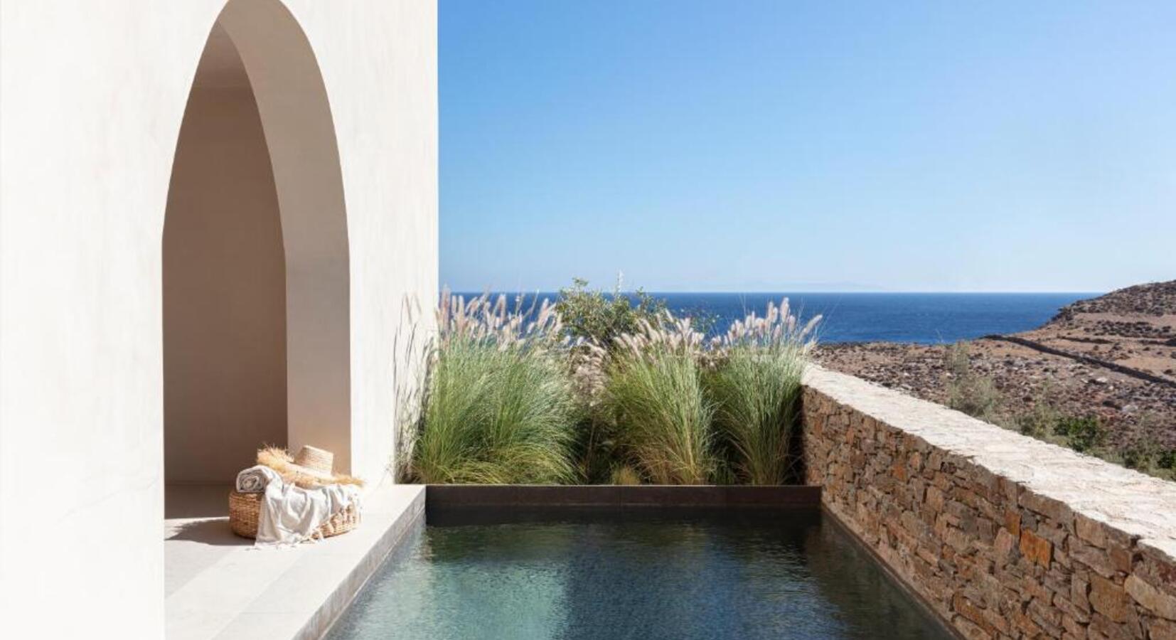 Suite with private pool 