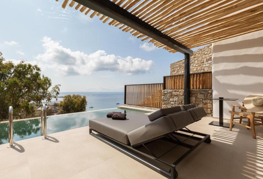 Calma Suites
