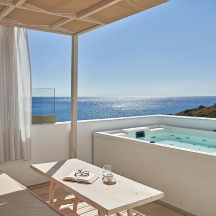 Volcano Luxury Suites