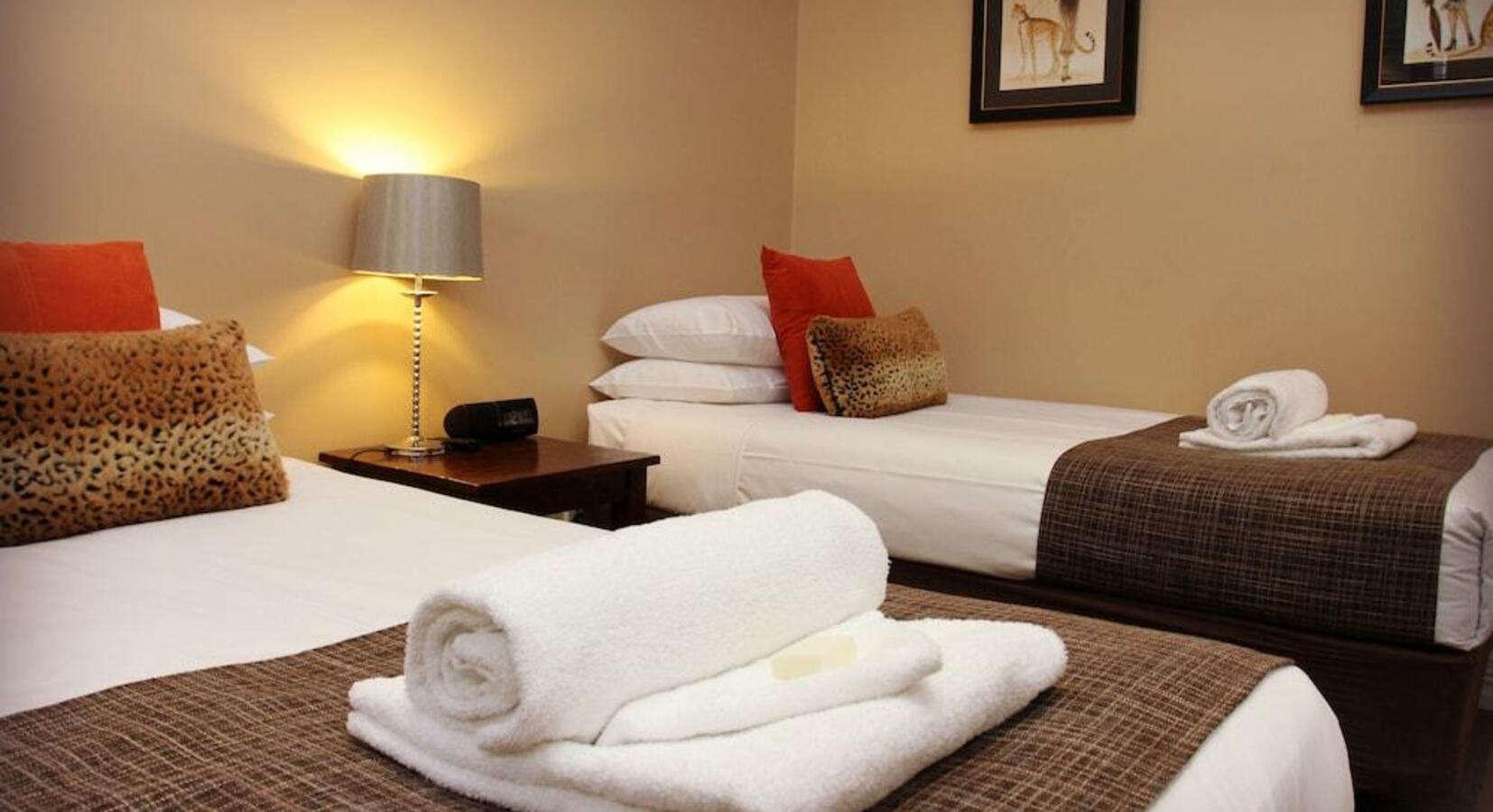 Emmylou Suite - Twin Room