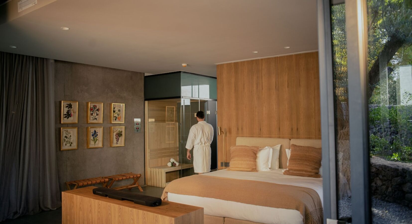 Studio Suite with Sauna
