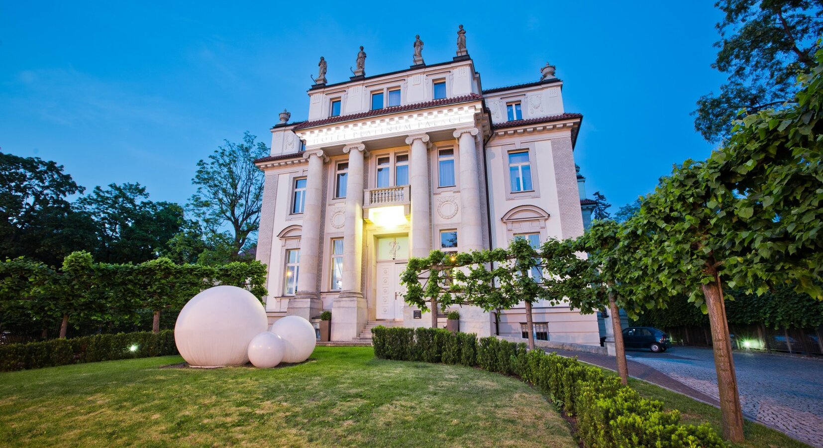 Photo of Platinum Palace