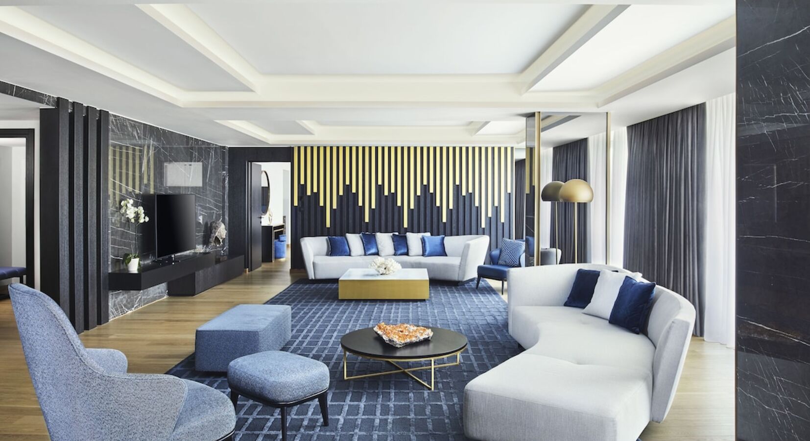 Athena Nike Suite