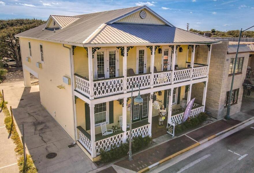 Inn on the Avenue