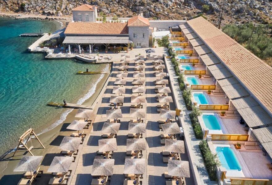 Mandraki Beach Resort