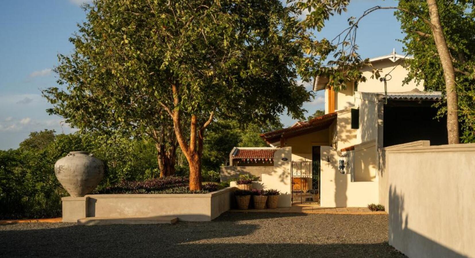 Villa exterior 
