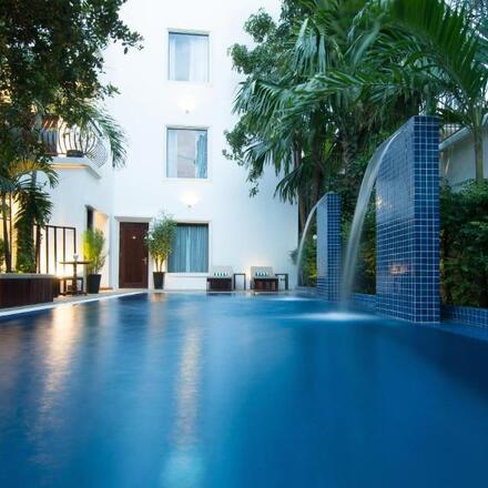 La Rose Suites 