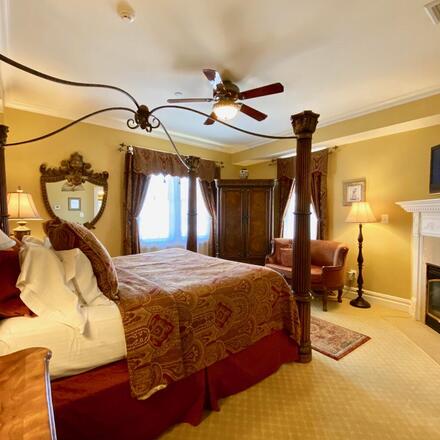 Atlantis Inn