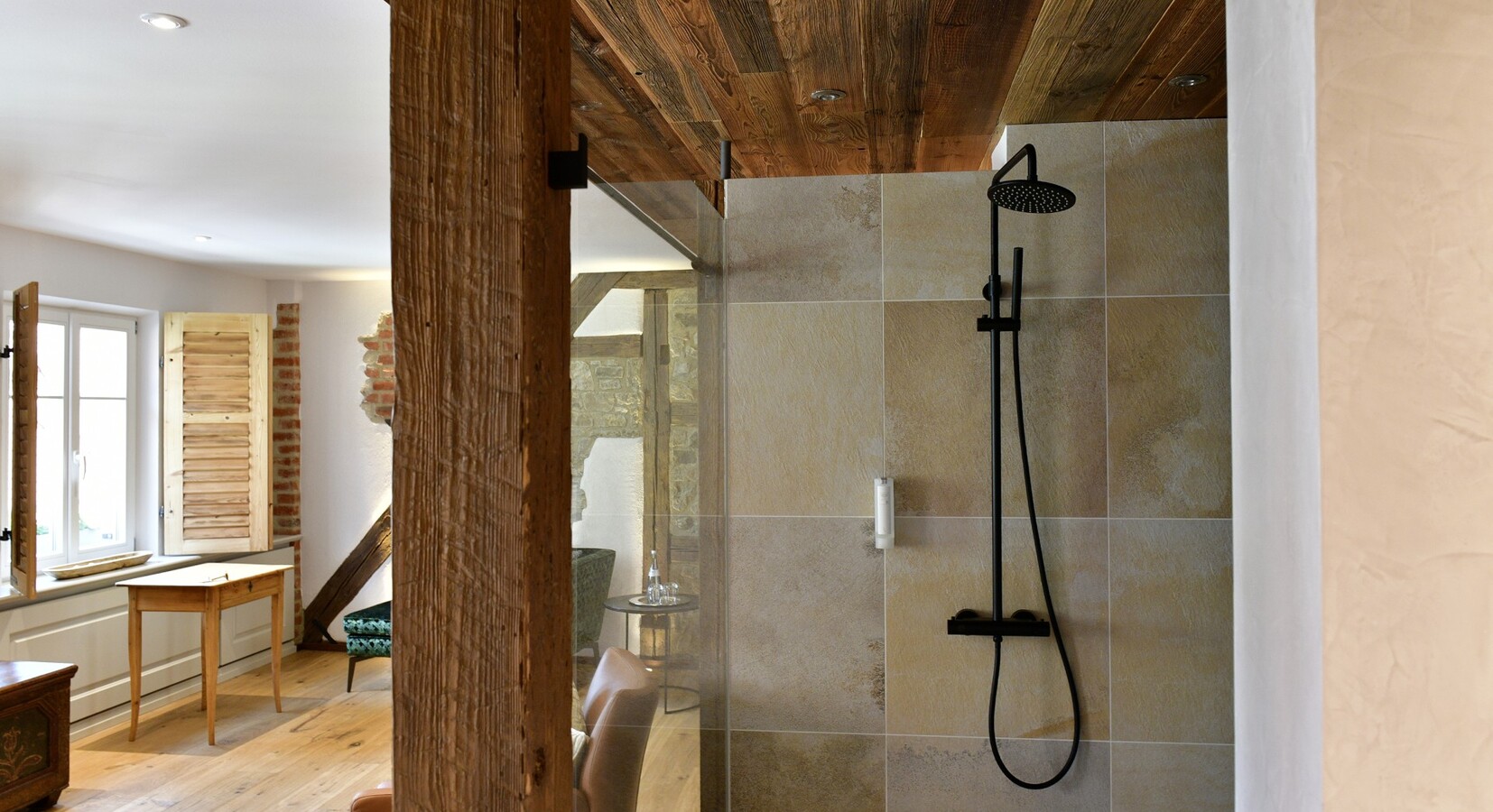 Guest Room Detail