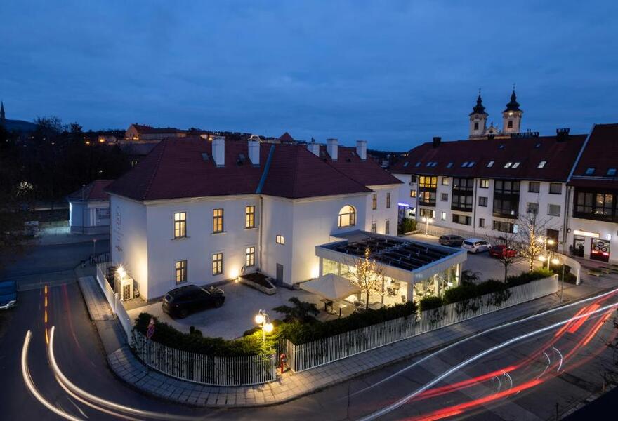 1552 Boutique Hotel