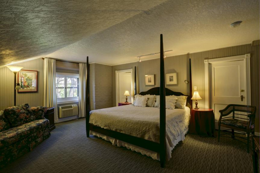 Brown Street Inn, Iowa City, United States of America. Expert reviews and highlights The Hotel