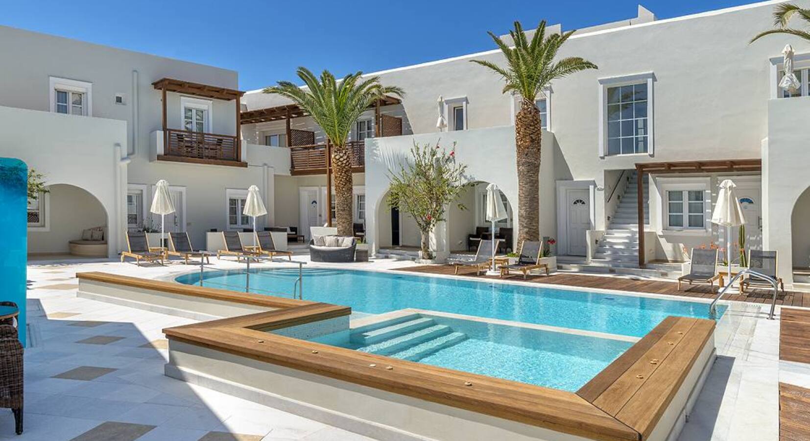 Foto von Nissaki Beach Hotel