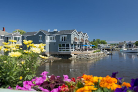 The Boathouse Waterfront Hotel