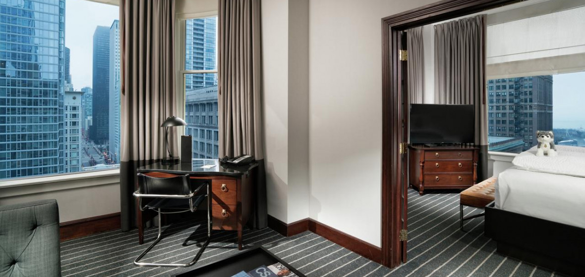 pineapple hotel chicago