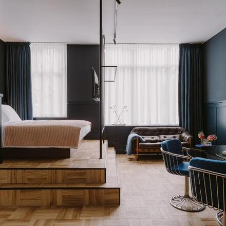 Supernova Hotel