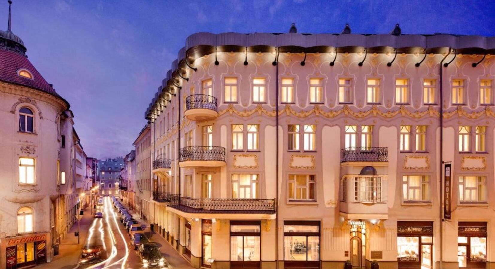 Photo of Roset Hotel