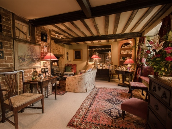 tudor cottage living room