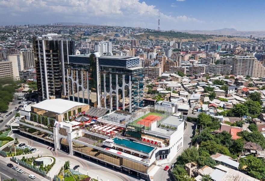Seven Visions Resort & Places, The Dvin