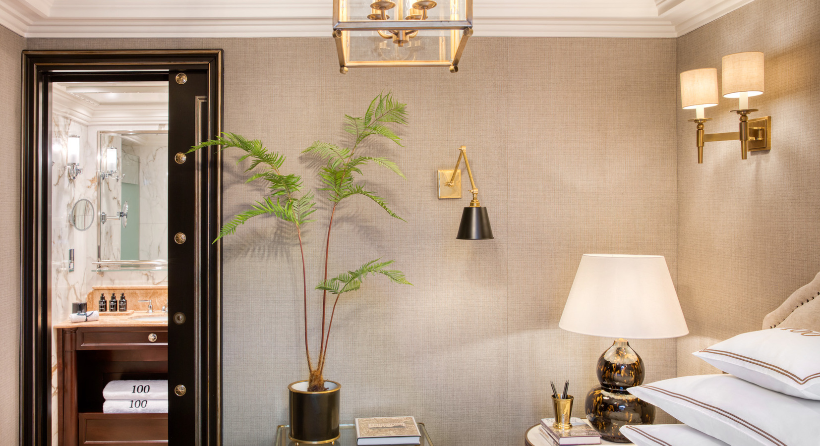 One Bedroom King Suite