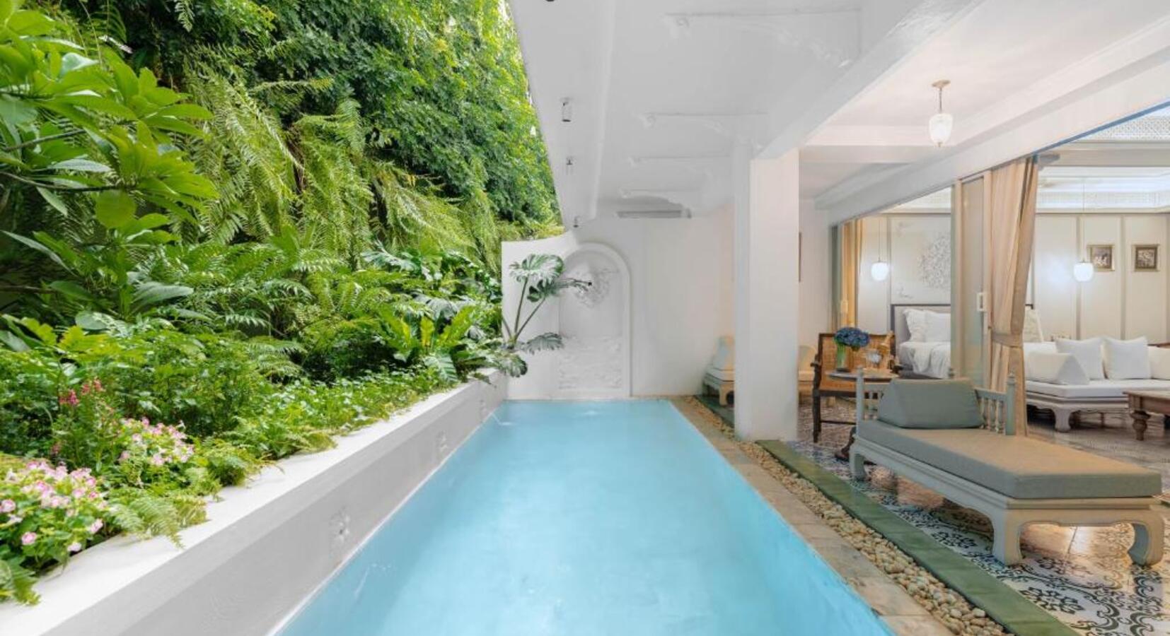 Private pool