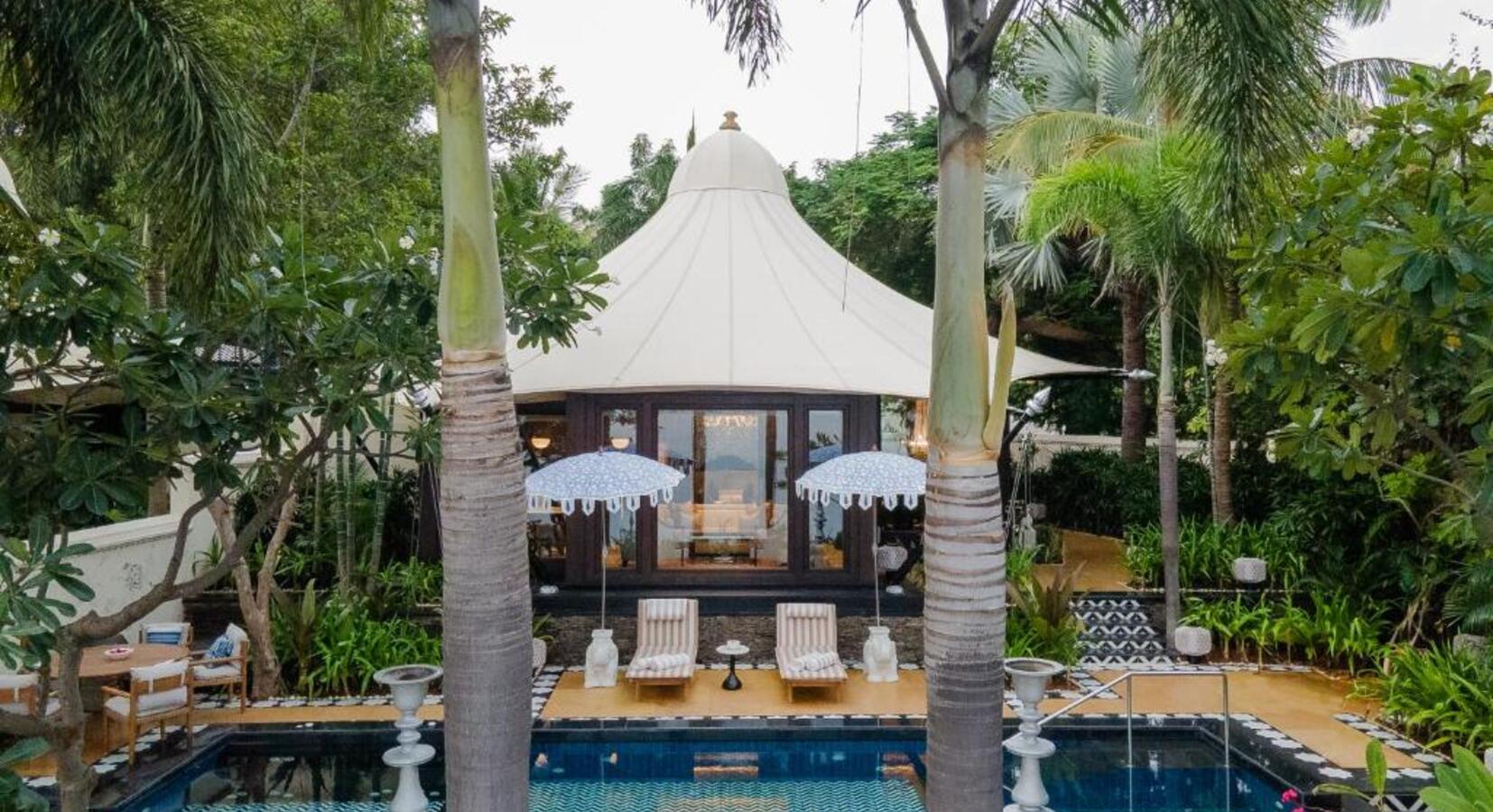 Suite with Plunge Pool 