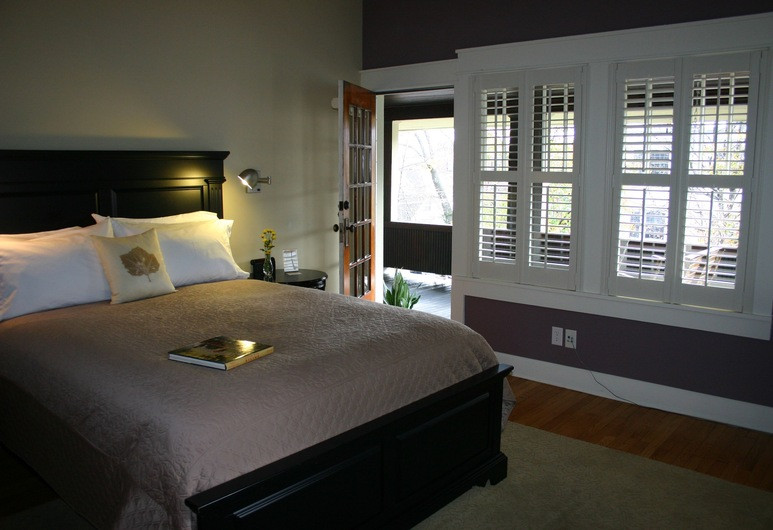 Showers Inn, Bloomington Review The Hotel Guru