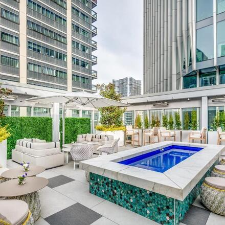 AZUR Legacy Collection Hotel