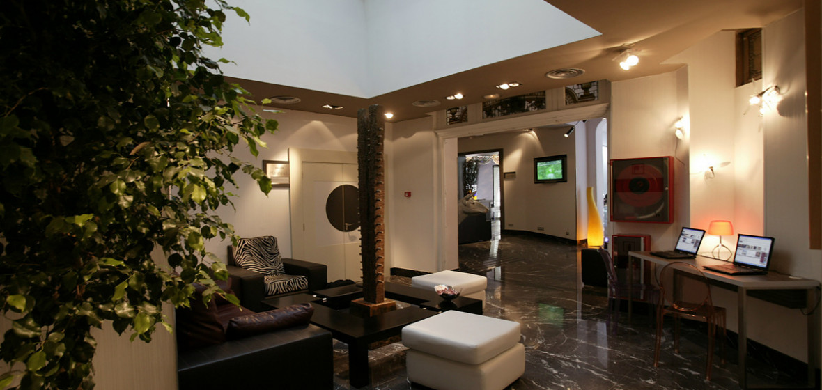hi tech hotel madrid hotel petit palace art gallery madrid spain the hotel guru hi tech hotel madrid hotel petit palace art gallery madrid spain the hotel guru