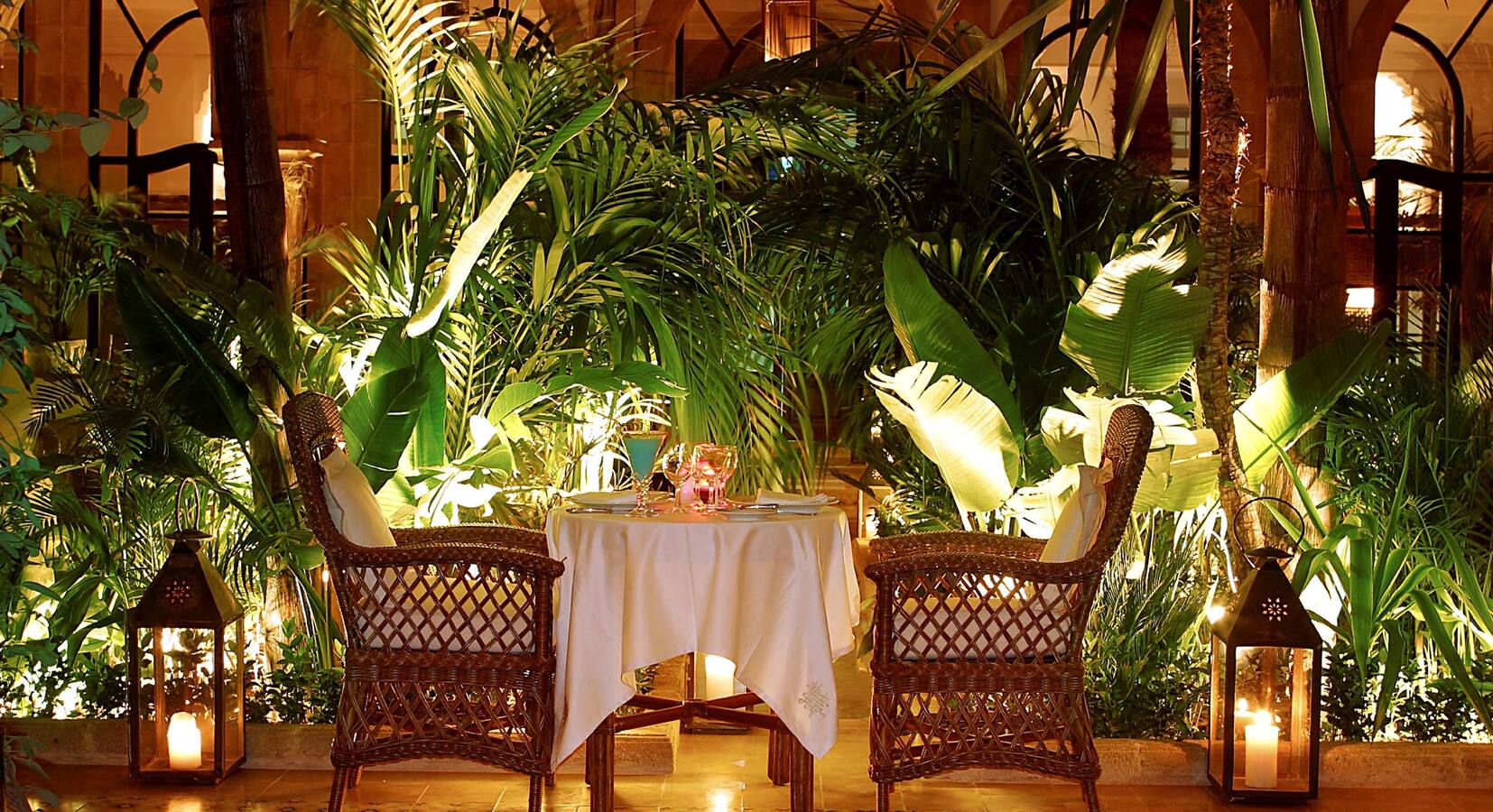 Courtyard Dining
