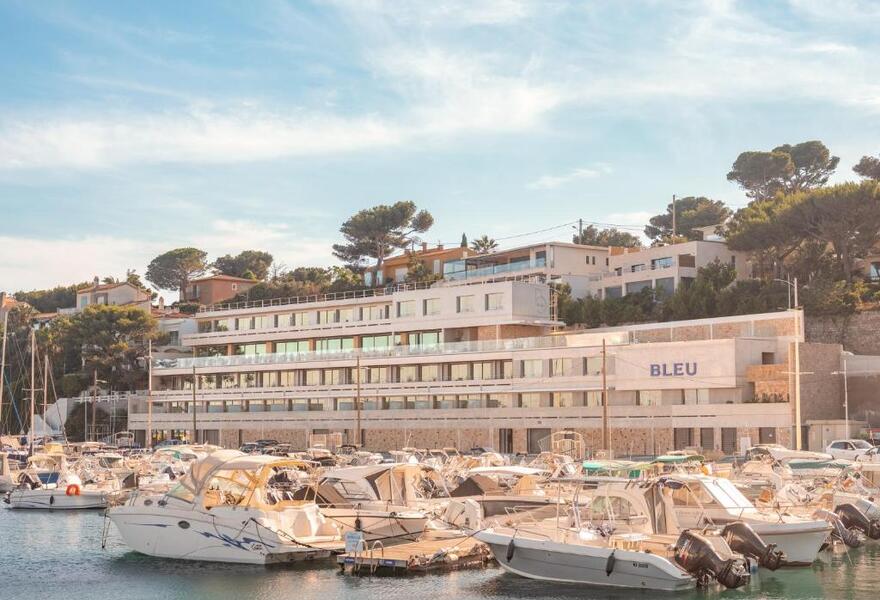 Bleu Hotel & Spa