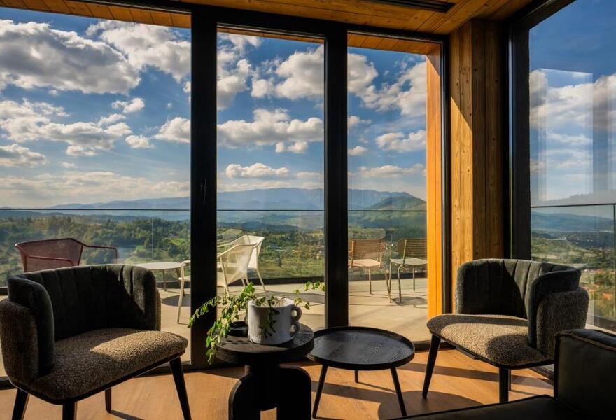 The Pines Bucegi Lodge